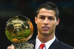 开云体育下载-冰与火的碰撞，萨卡一锤定音，英格兰险胜冰岛迎开门红