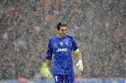 开云体育APP下载-黑马狂飙！保加利亚防守反击横扫丹麦，阿方索·戴维斯独木难支